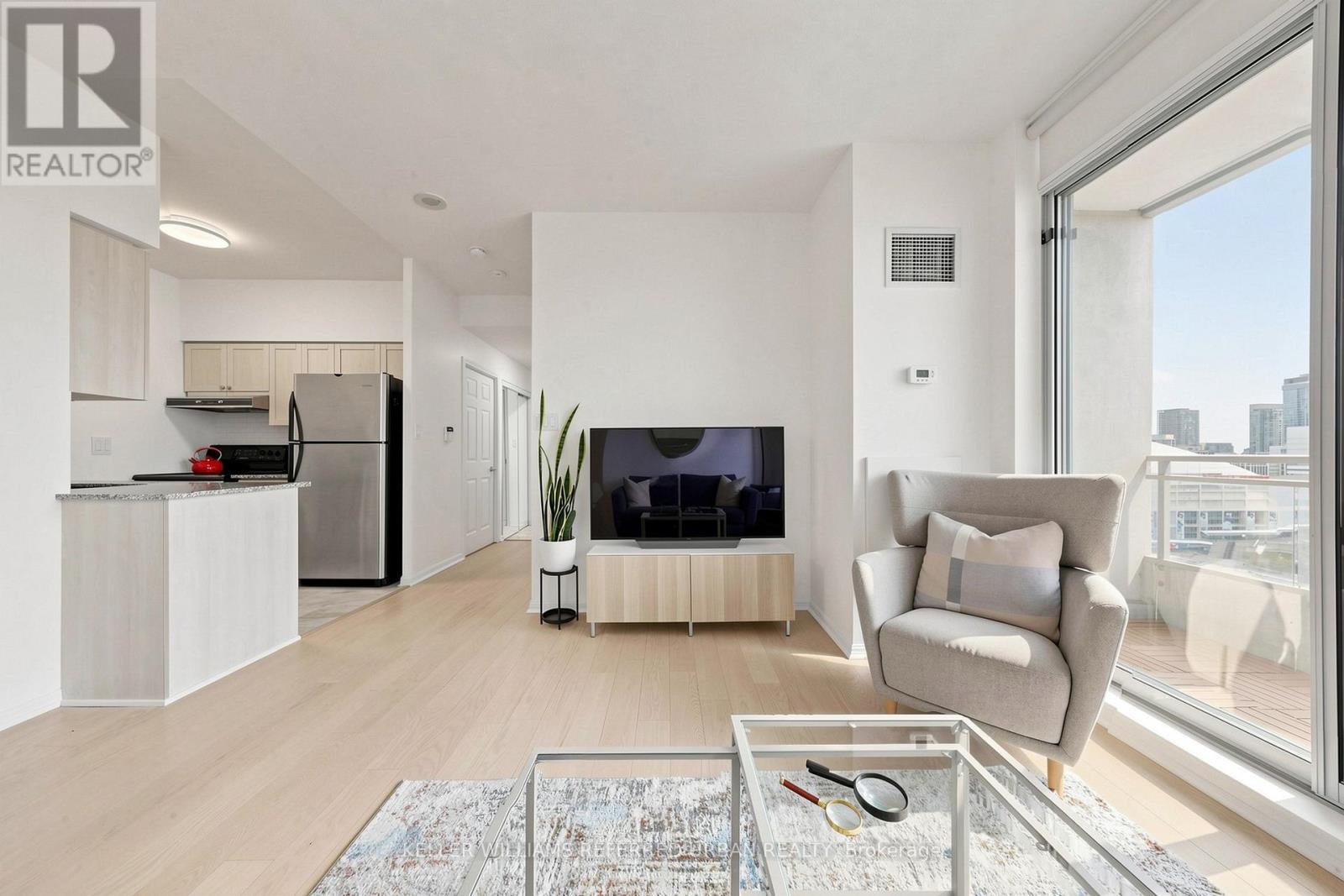 #2325 230 QUEENS QUAY W - 12