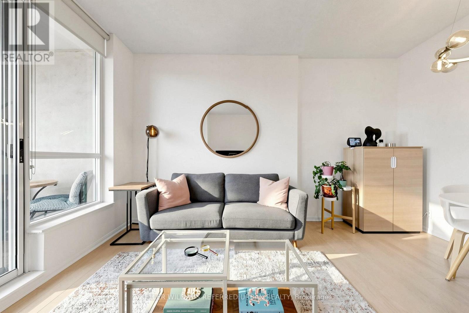 #2325 230 QUEENS QUAY W - 11