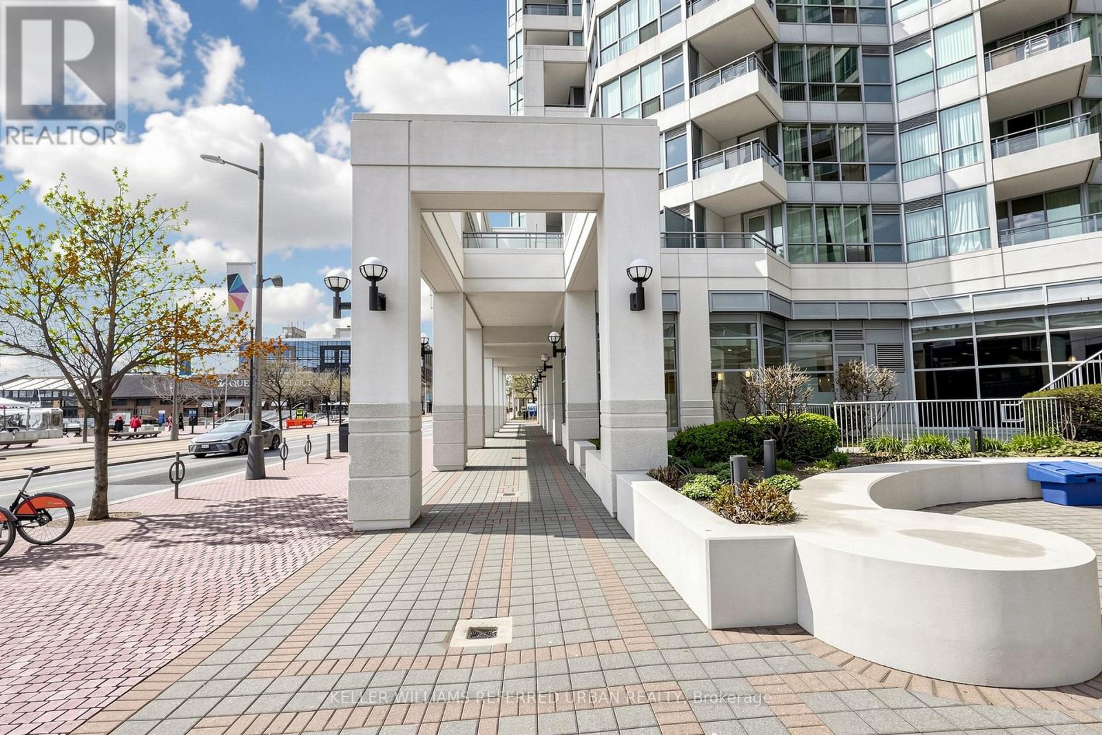 #2325 230 QUEENS QUAY W - 7