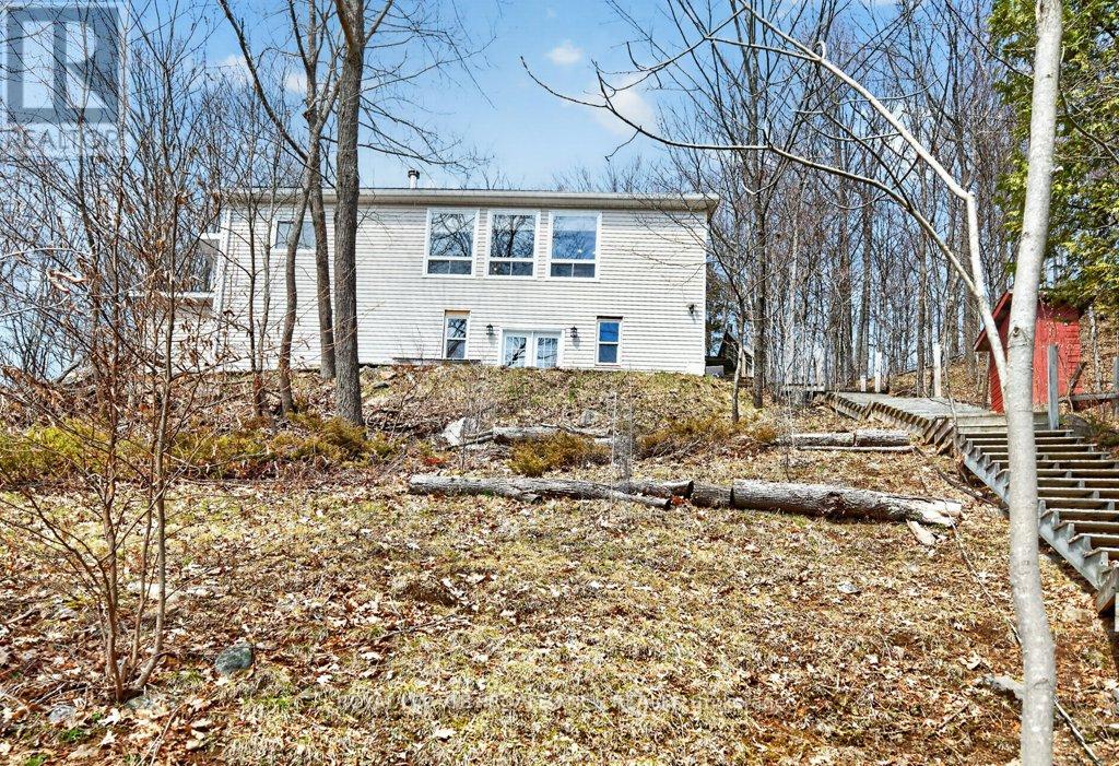 1076 VALLEY LANE - 34