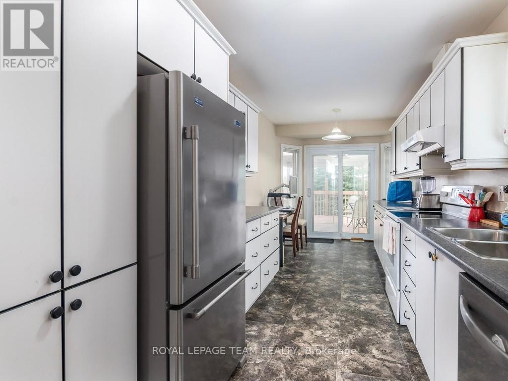 87 NAPOLEON STREET — photo 12