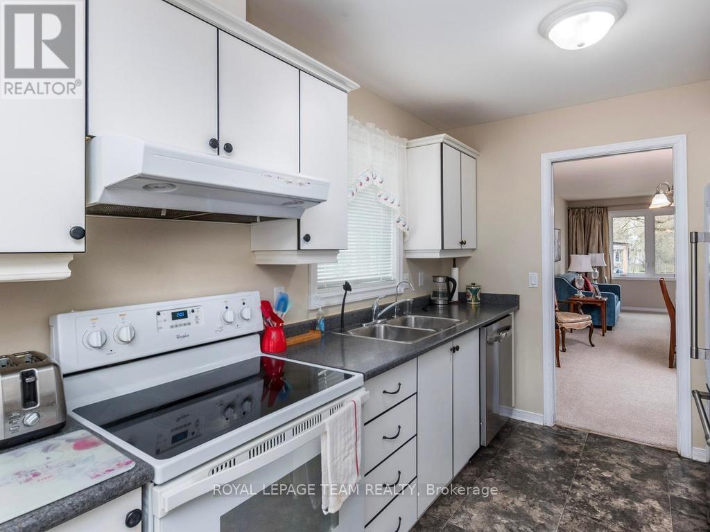 87 NAPOLEON STREET — photo 15