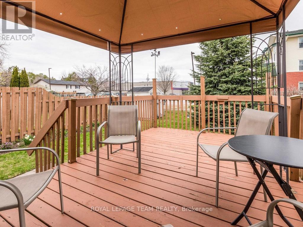 87 NAPOLEON STREET — photo 30