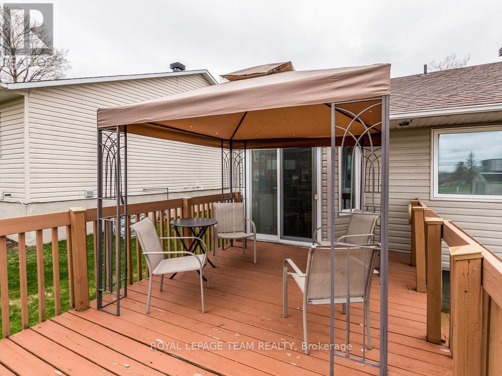 87 NAPOLEON STREET — photo 29