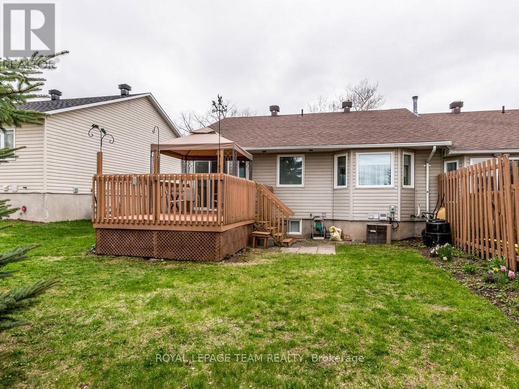 87 NAPOLEON STREET — photo 31