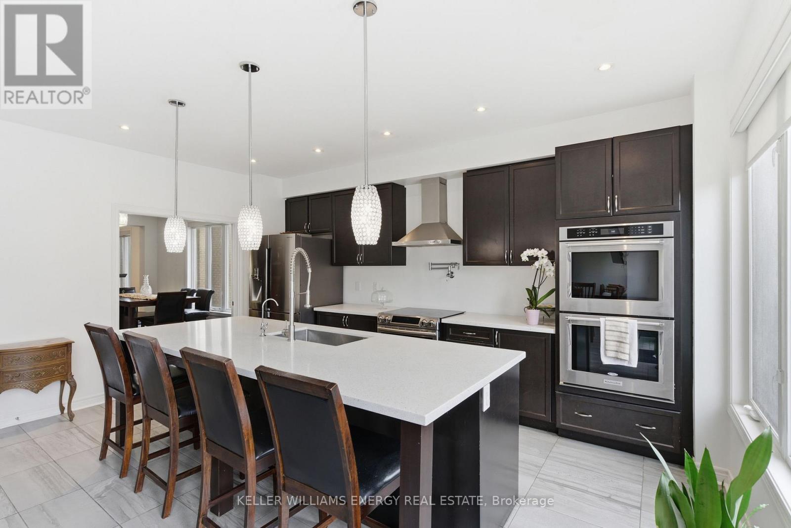 119 STEWART CRESCENT - 11