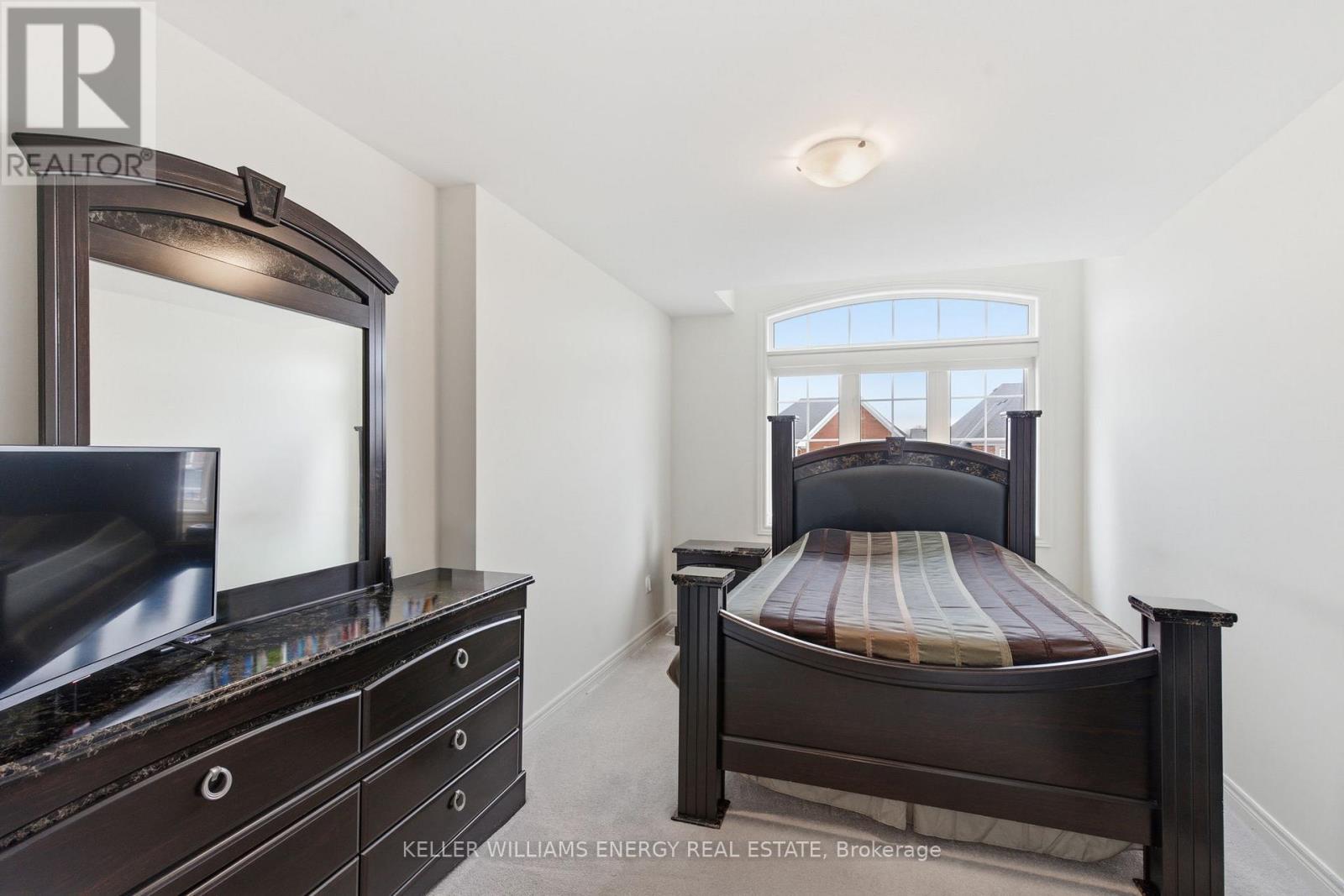 119 STEWART CRESCENT - 22