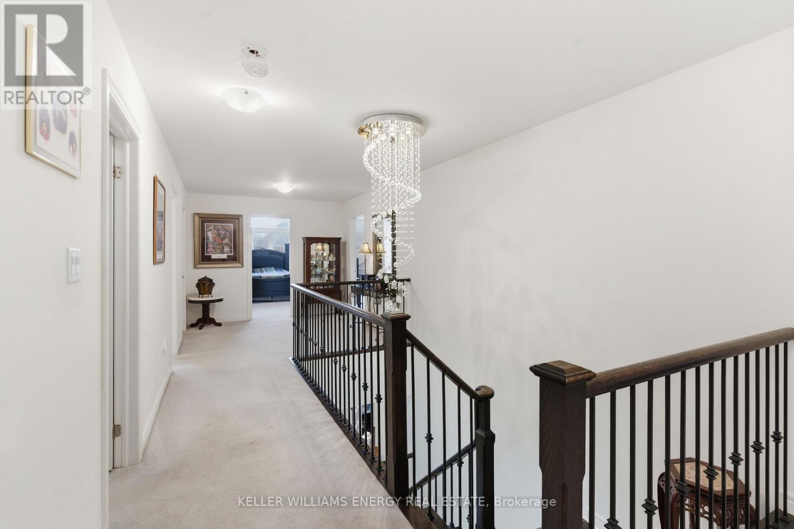 119 STEWART CRESCENT - 26