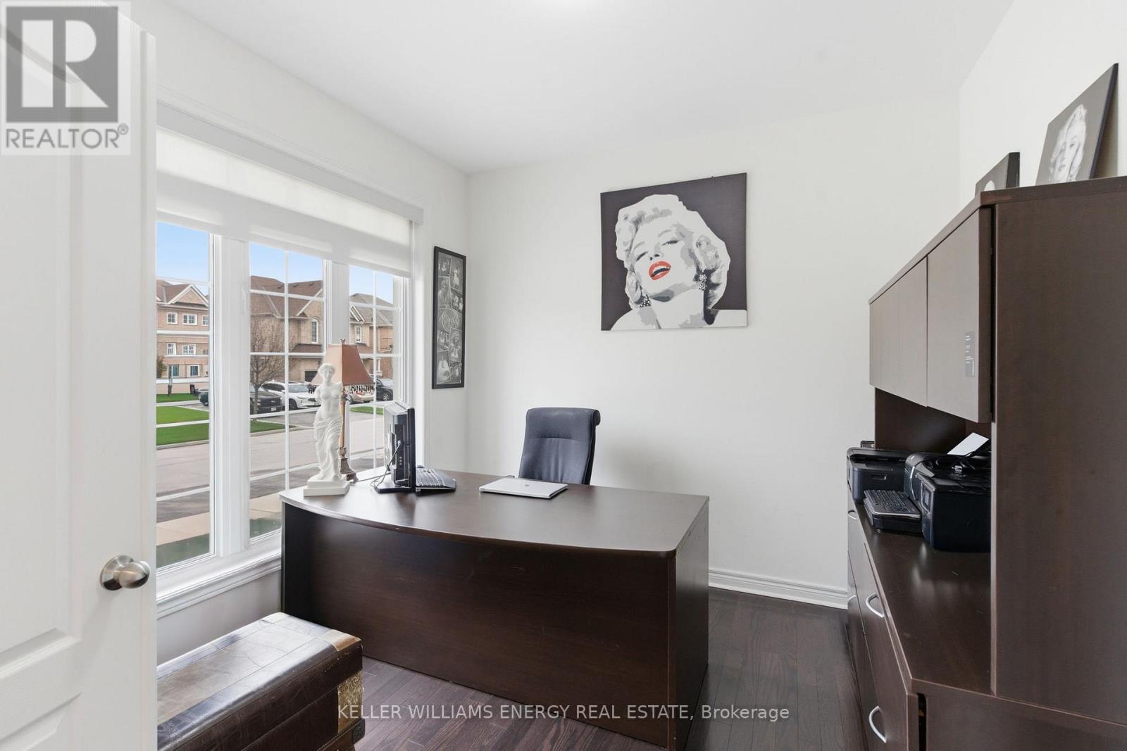 119 STEWART CRESCENT - 4