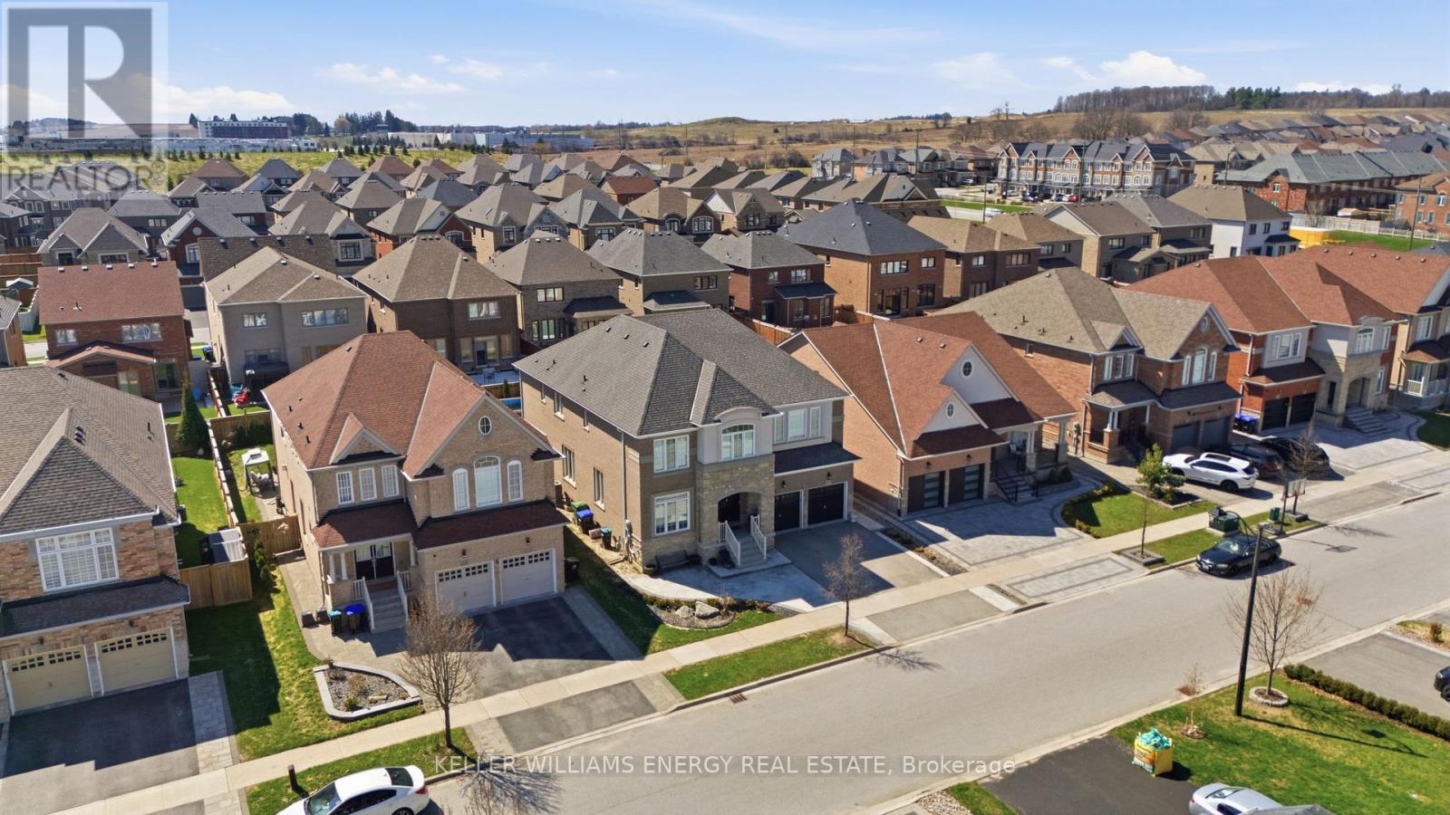 119 STEWART CRESCENT - 41