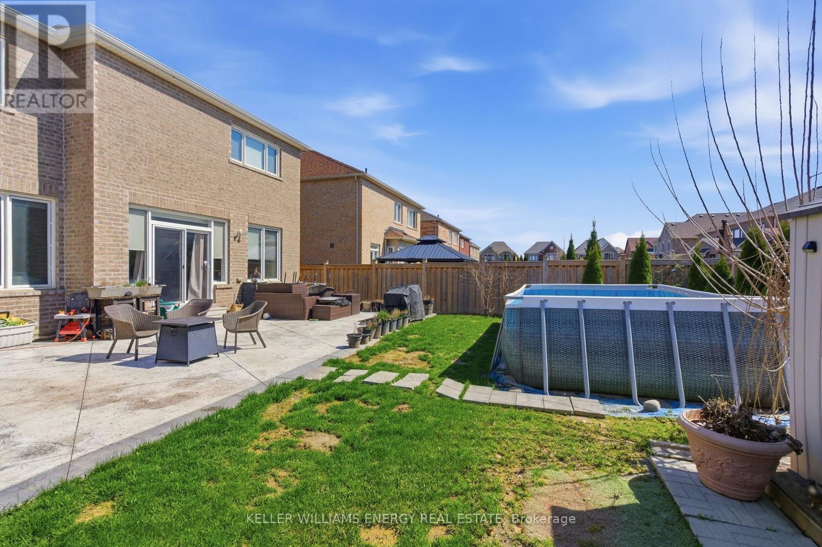 119 STEWART CRESCENT - 47