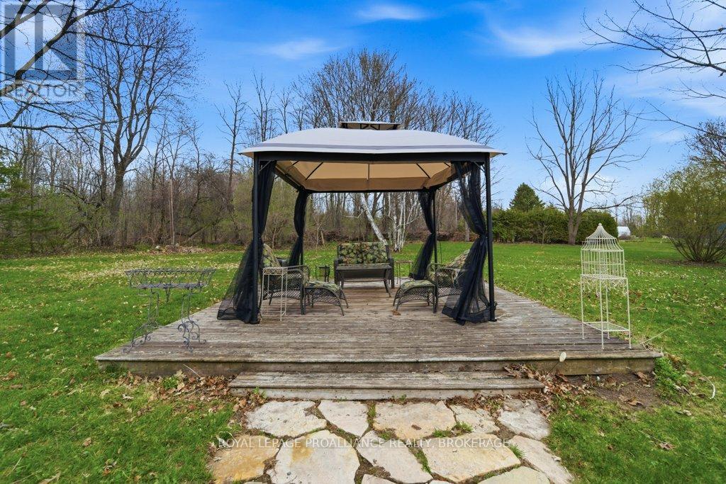 527 BUSH ROAD - 35