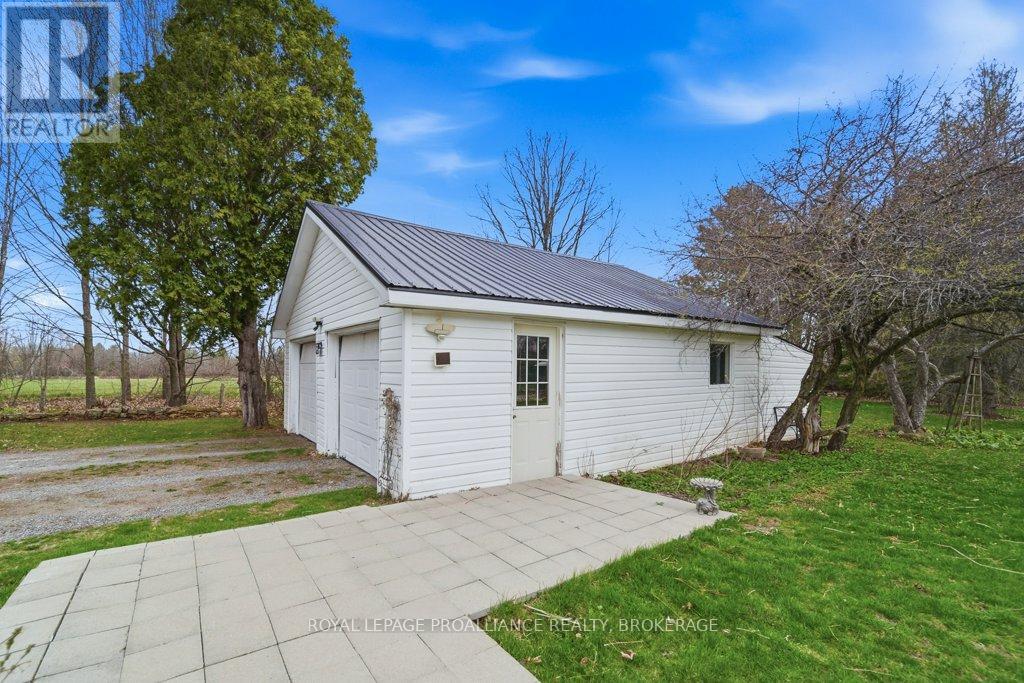 527 BUSH ROAD - 37