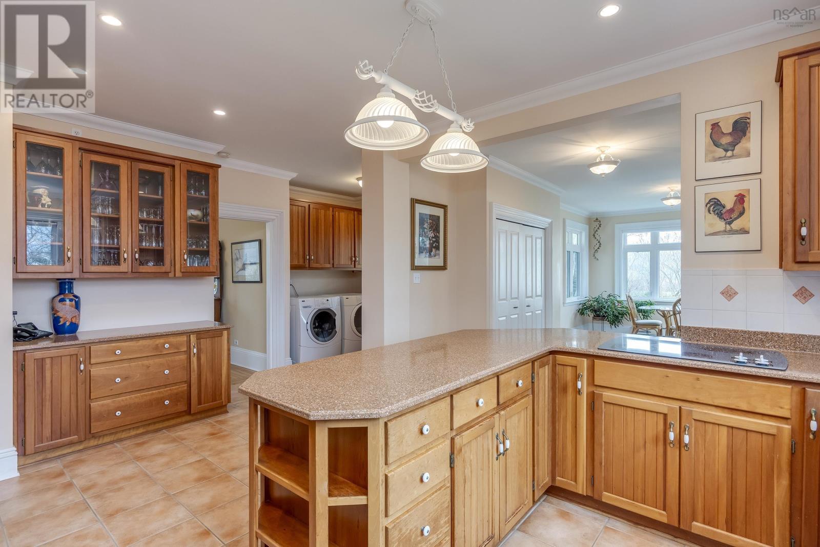 Property 10 of 52 of 504 Granville Street