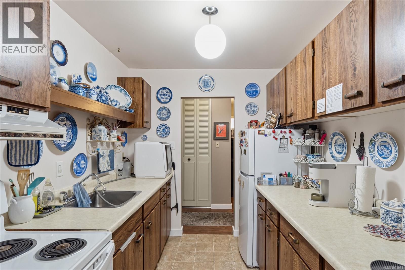 #314 550 Bradley St - Image 2
