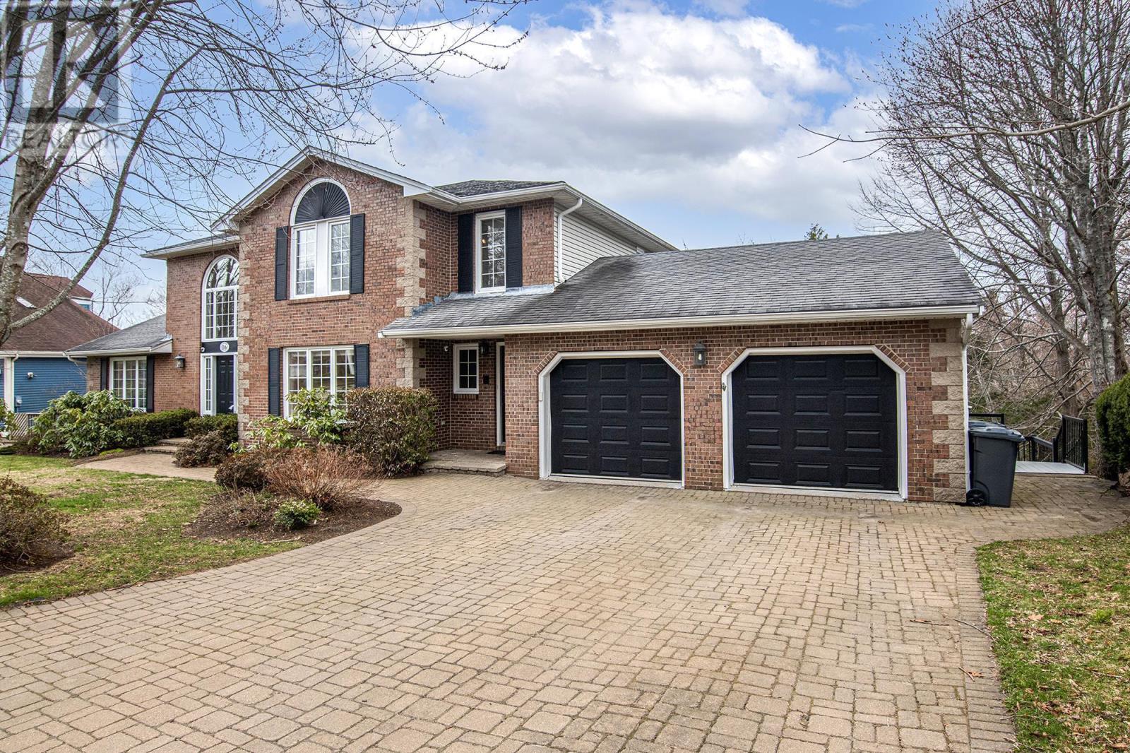 Property photo of 16 Armoyan Court