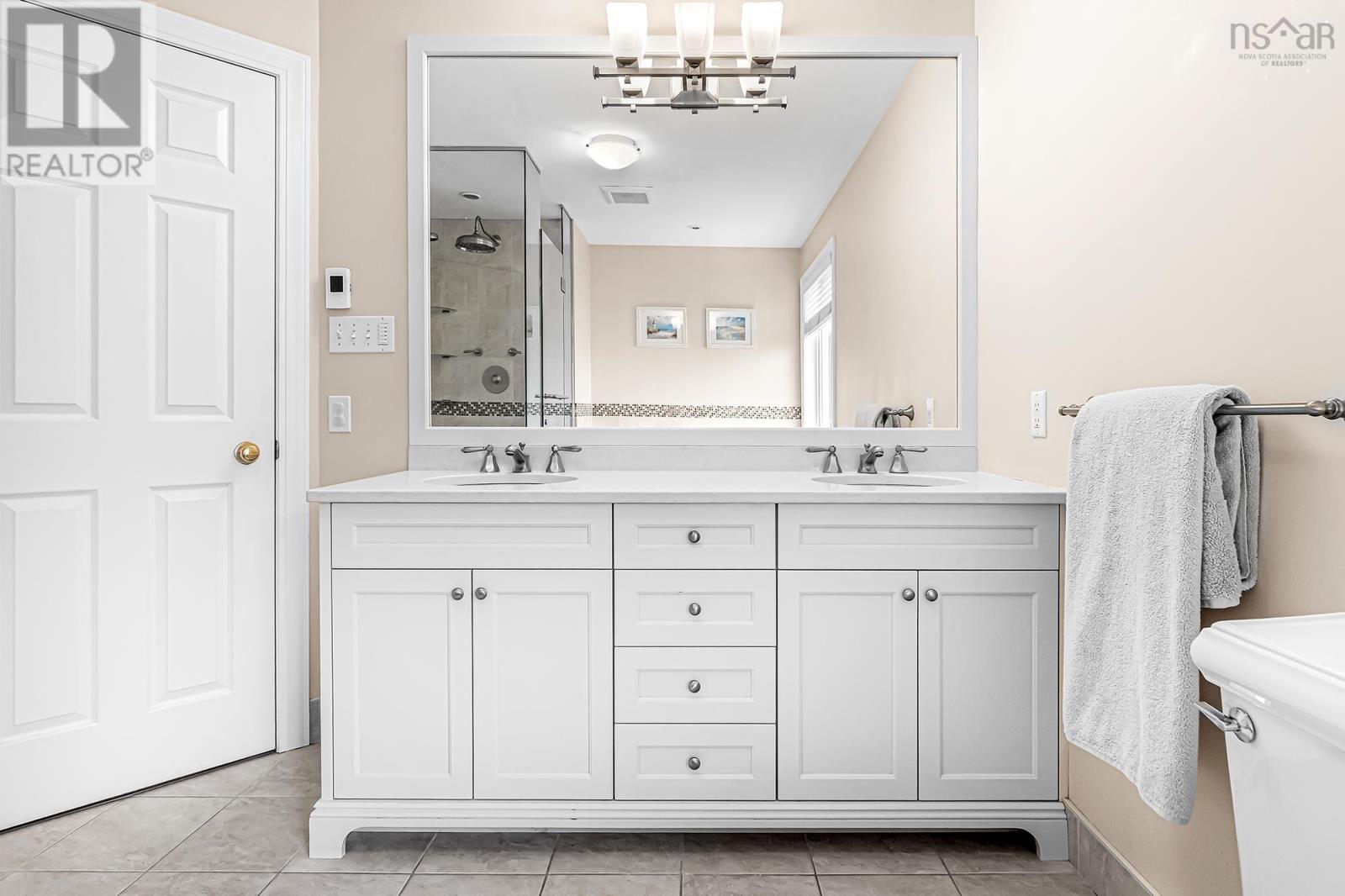 Property 19 of 39 of 16 Armoyan Court