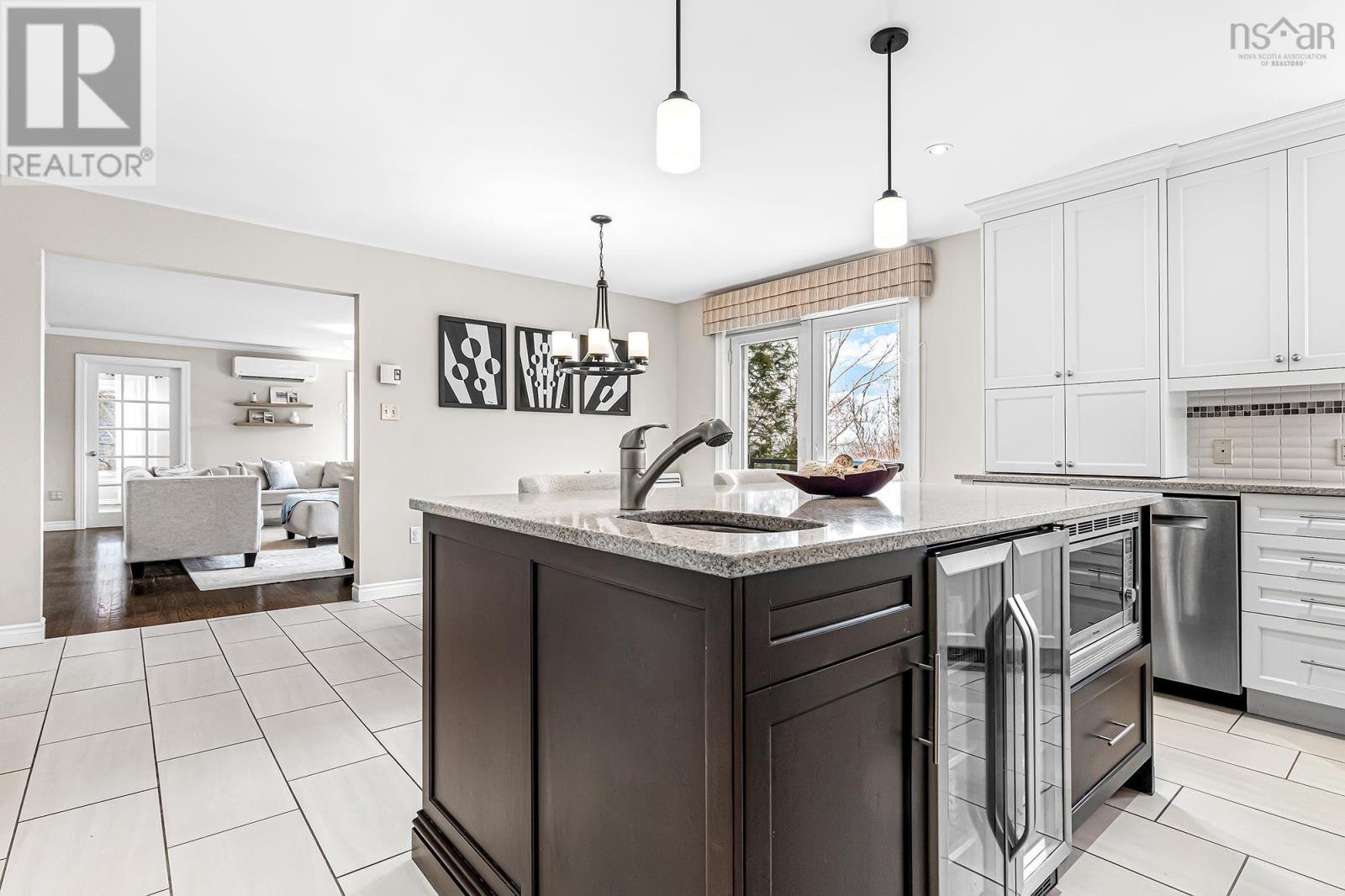 Property 10 of 39 of 16 Armoyan Court