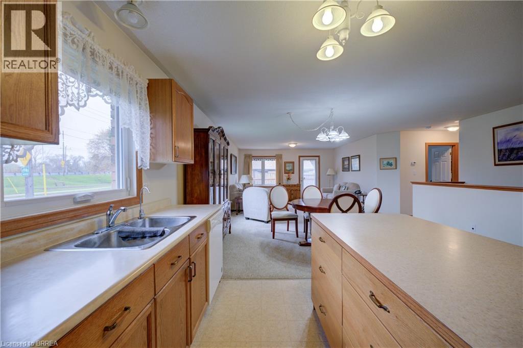 110 SOMERSET Road Unit# 1, Brantford, Ontario, N3R5A8 — Photo 13