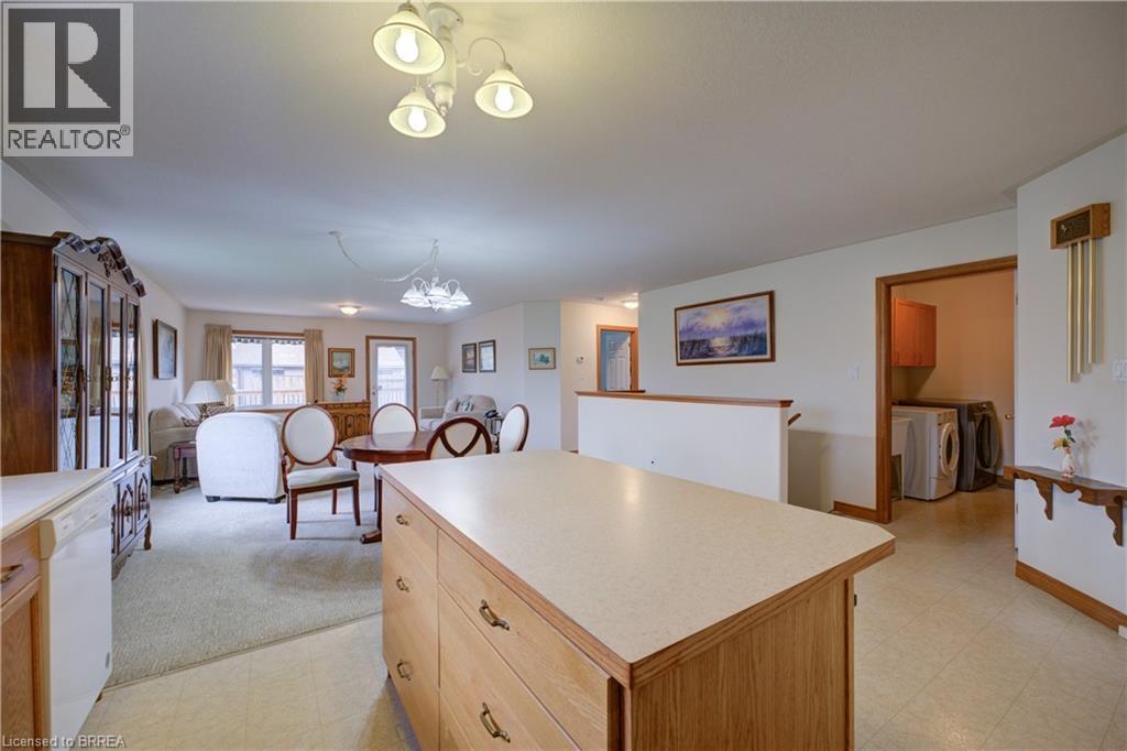 110 SOMERSET Road Unit# 1, Brantford, Ontario, N3R5A8 — Photo 14