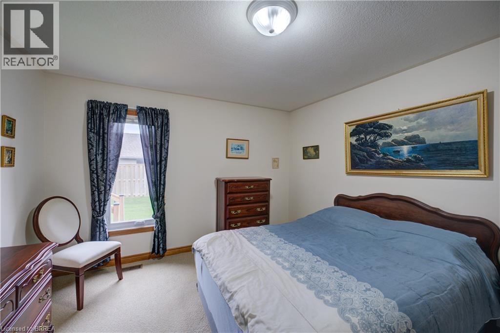 110 SOMERSET Road Unit# 1, Brantford, Ontario, N3R5A8 — Photo 15