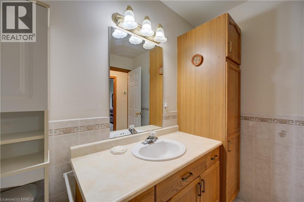 110 SOMERSET Road Unit# 1, Brantford, Ontario, N3R5A8 — Photo 19