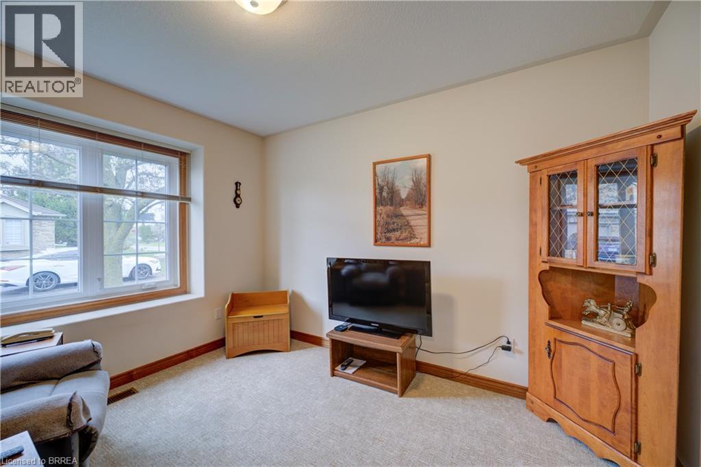 110 SOMERSET Road Unit# 1, Brantford, Ontario, N3R5A8 — Photo 21