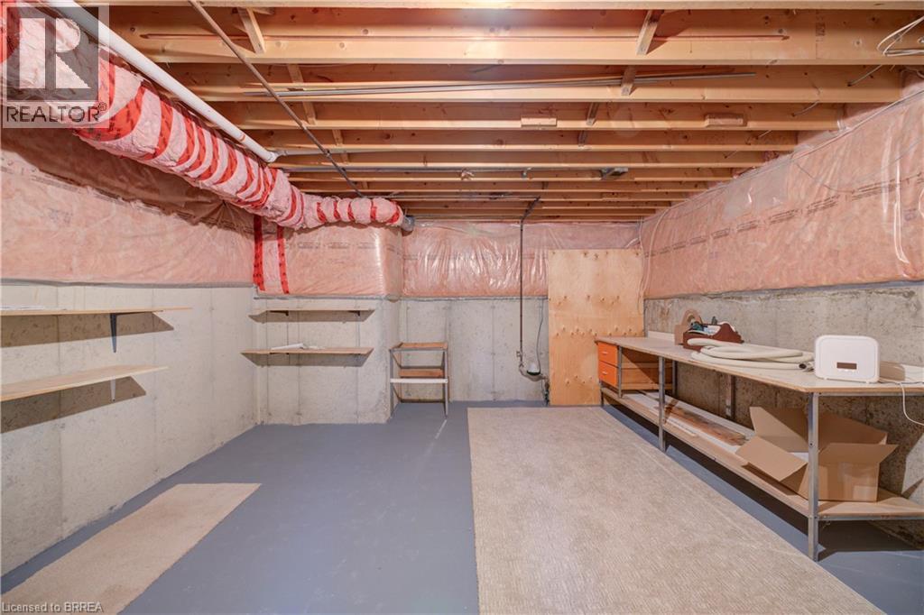 110 SOMERSET Road Unit# 1, Brantford, Ontario, N3R5A8 — Photo 32