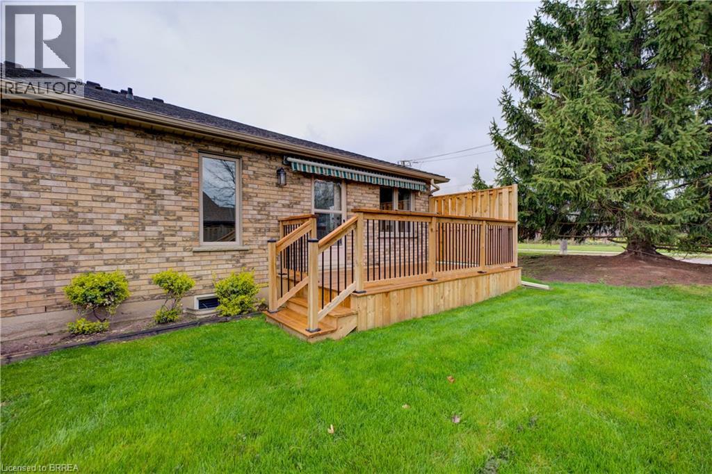 110 SOMERSET Road Unit# 1, Brantford, Ontario, N3R5A8 — Photo 36