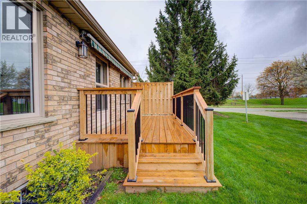 110 SOMERSET Road Unit# 1, Brantford, Ontario, N3R5A8 — Photo 37
