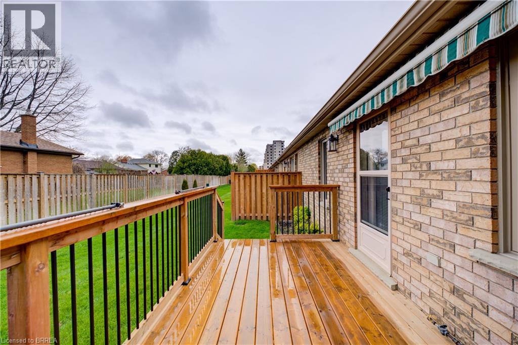 110 SOMERSET Road Unit# 1, Brantford, Ontario, N3R5A8 — Photo 39