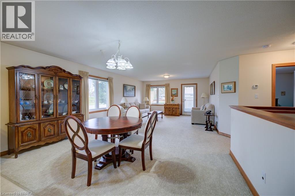 110 SOMERSET Road Unit# 1, Brantford, Ontario, N3R5A8 — Photo 4