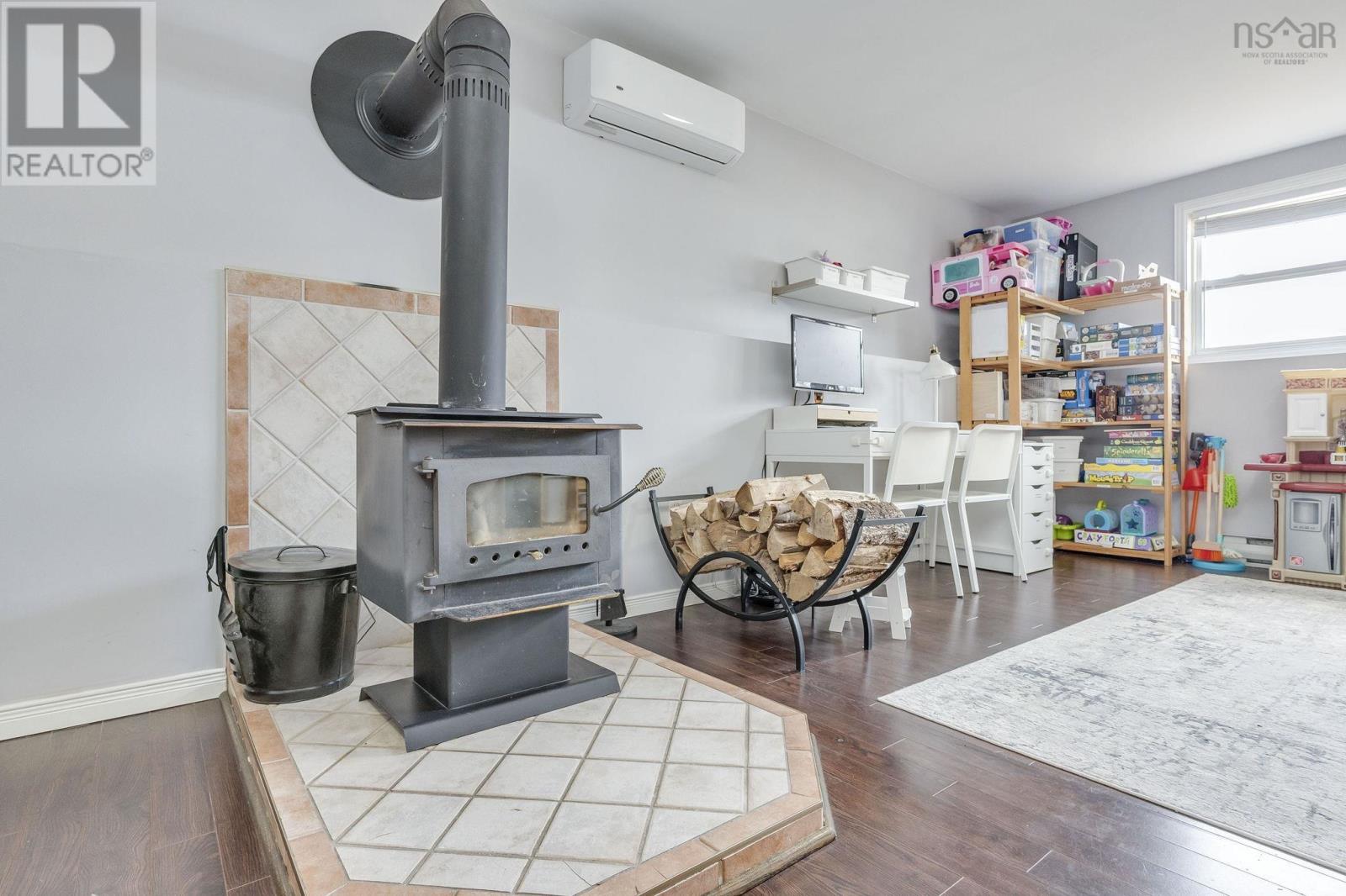 Property 24 of 43 of 612 Crystal Drive