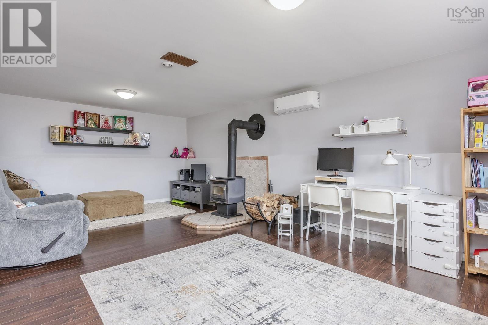 Property 23 of 43 of 612 Crystal Drive