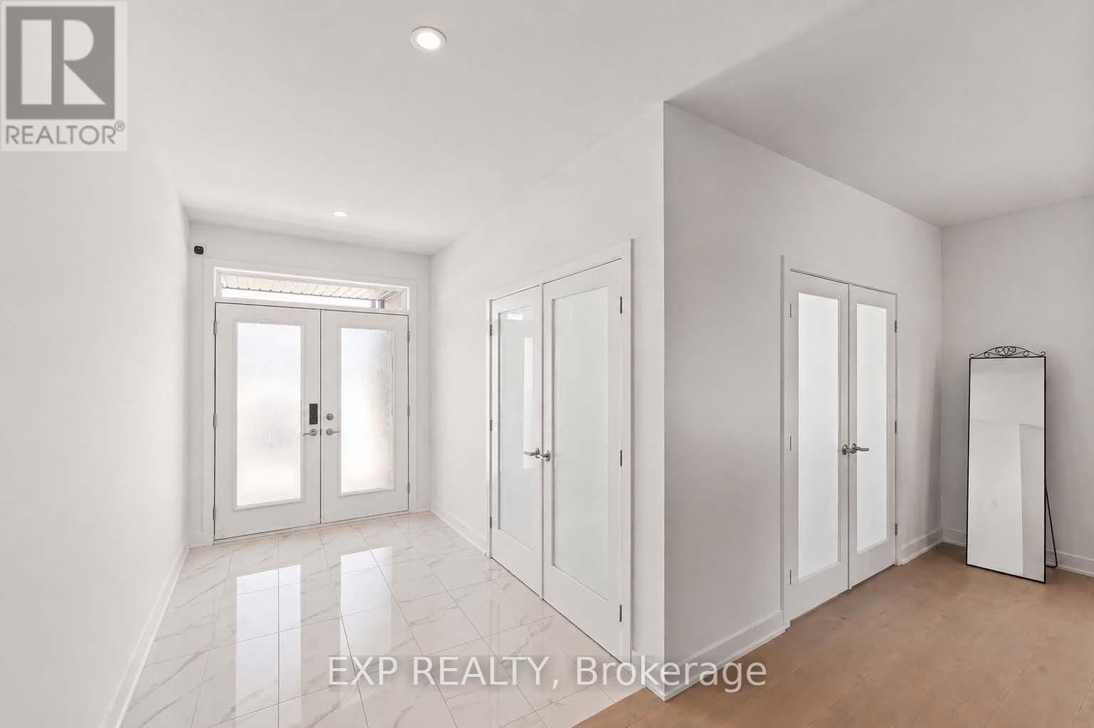 Foyer with upgraded tile