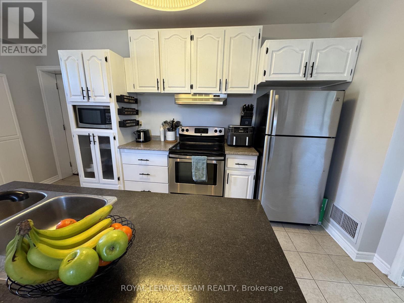 299 ELGIN STREET W - 10