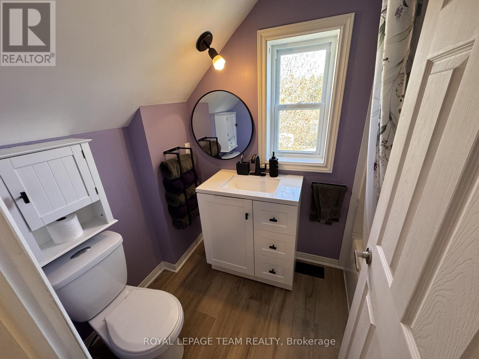 299 ELGIN STREET W - 17