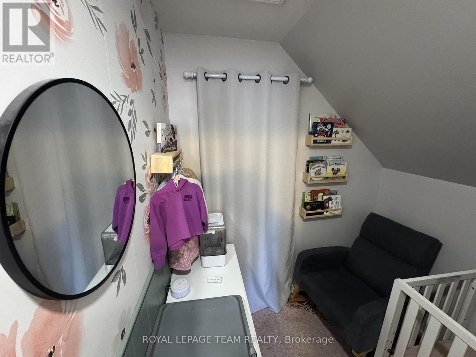 299 ELGIN STREET W - 24