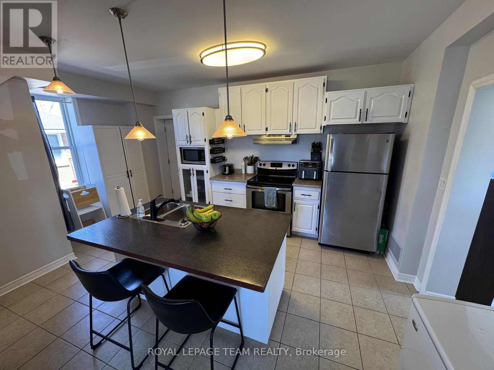 299 ELGIN STREET W - 9