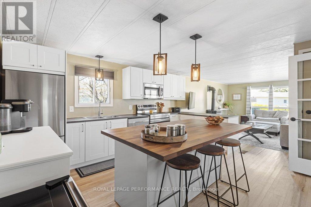 2 Bed, 1 Bath House for Sale in Ottawa – 1034 VISTA BARRETT PRIVATE, Ottawa – MLS# X13063264 - Image 19