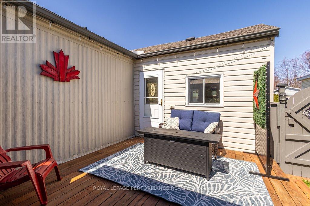2 Bed, 1 Bath House for Sale in Ottawa – 1034 VISTA BARRETT PRIVATE, Ottawa – MLS# X13063264 - Image 36