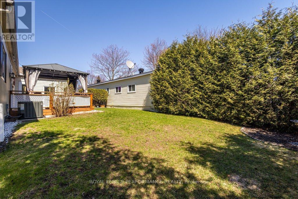 2 Bed, 1 Bath House for Sale in Ottawa – 1034 VISTA BARRETT PRIVATE, Ottawa – MLS# X13063264 - Image 42