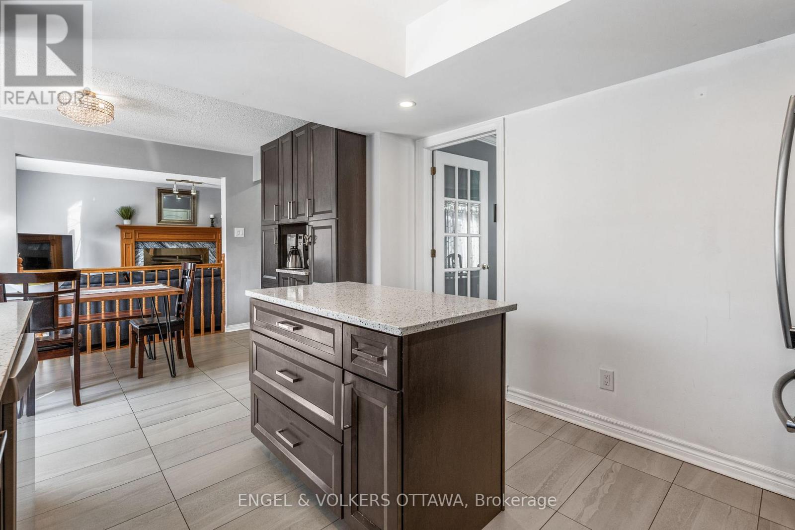 17 HUNTERSWOOD CRESCENT — photo 15