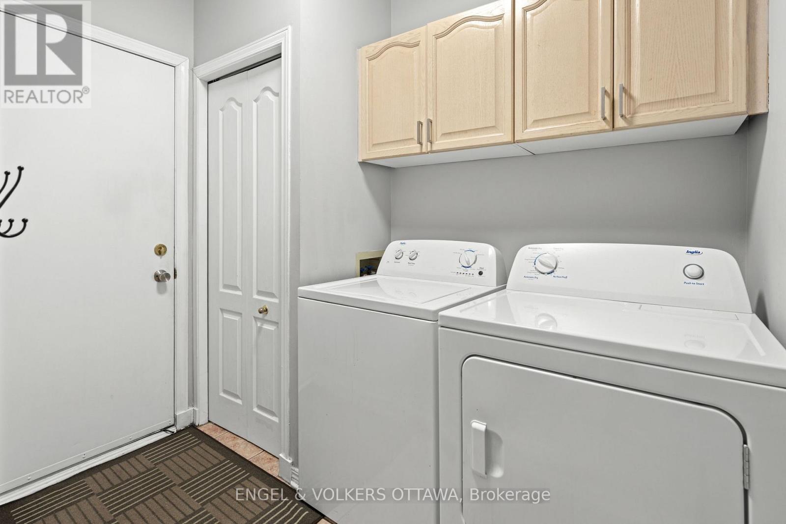 17 HUNTERSWOOD CRESCENT — photo 18