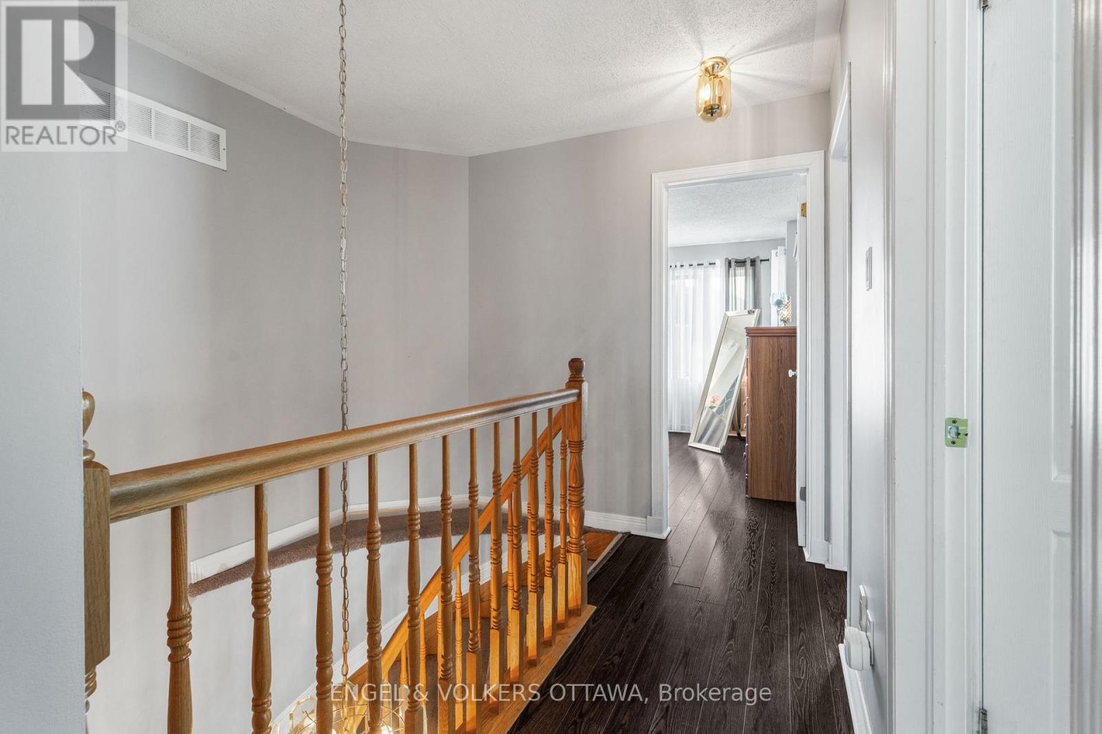 17 HUNTERSWOOD CRESCENT — photo 20