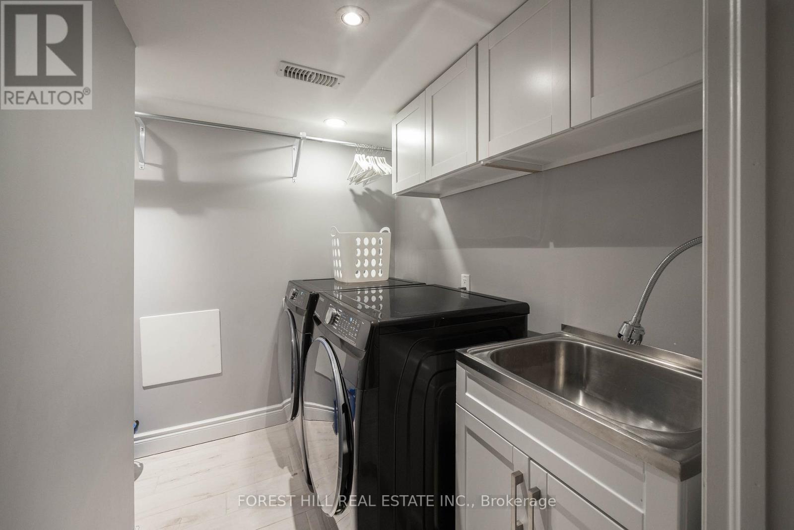 97 BRISTLEWOOD CRESCENT - 38