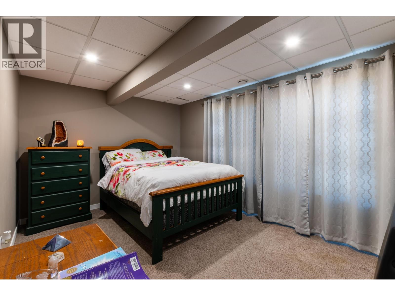 7688 EASTVIEW STREET - 34