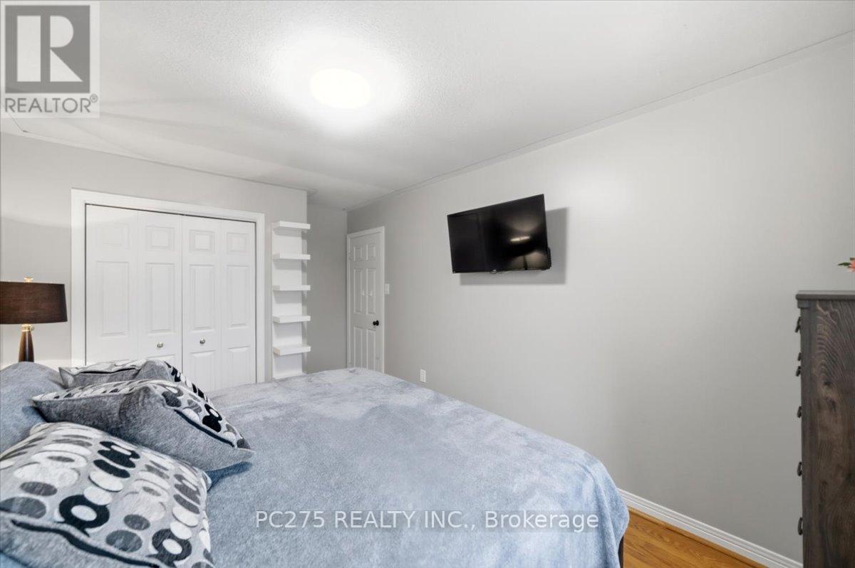 105 GIBSON CRESCENT Property Photo