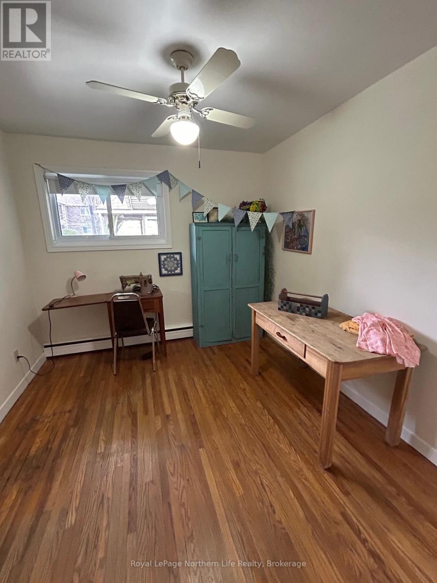 446 PRINCESS STREET W - 11