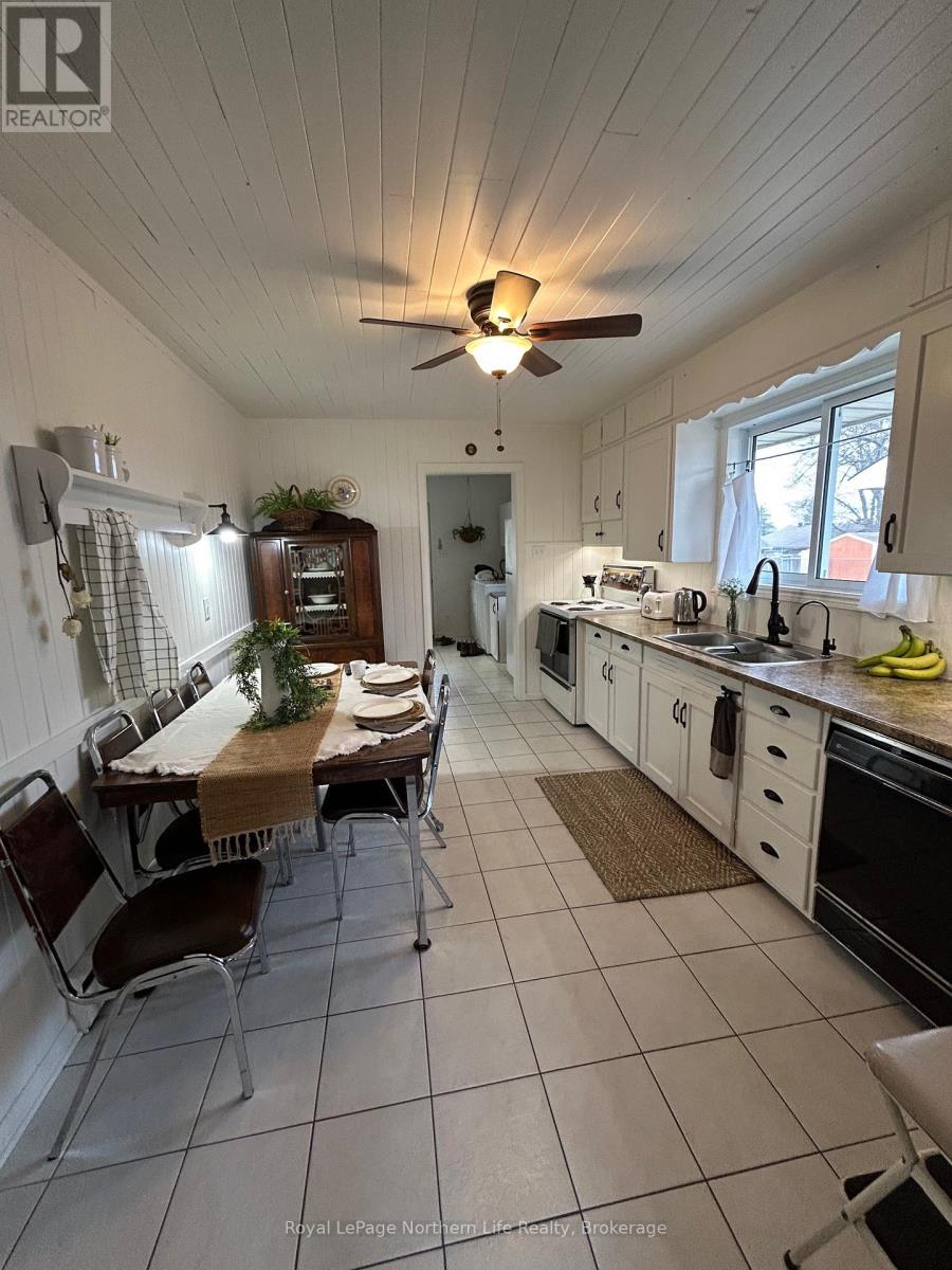 446 PRINCESS STREET W - 7